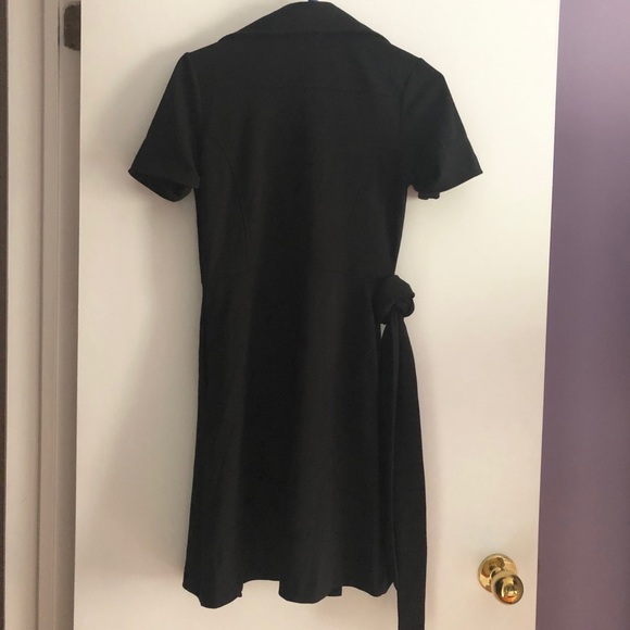 Banana Republic wrap dress with tie waist - Picture 2 of 2